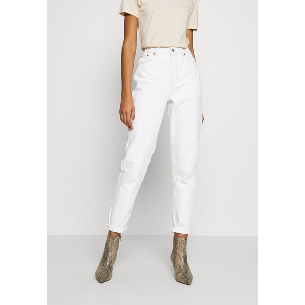 Topshop MOM Jeansy Relaxed Fit offwhite TP721N0F5