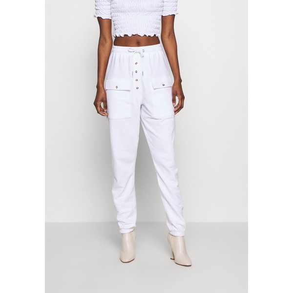 Missguided Tall BUTTON DETAIL JOGGERS Spodnie treningowe white MIG21A045