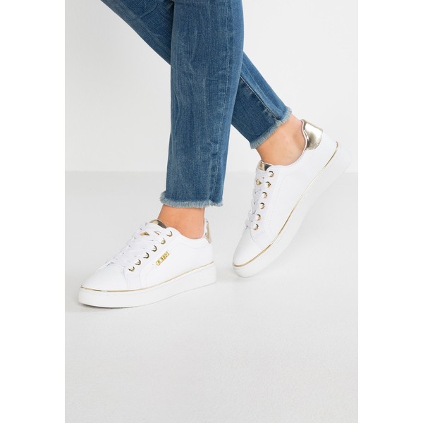Guess BECKIE Sneakersy niskie white GU111A0DC