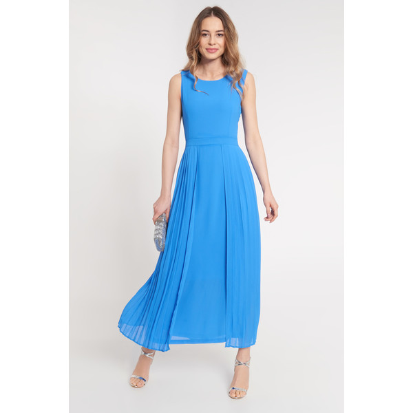 Quiosque Rozkloszowana niebieska sukienka maxi na ramiączkach 4JA006801