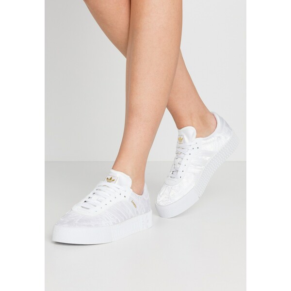 adidas Originals SAMBAROSE Sneakersy niskie footwear white/gold metallic AD111A11X
