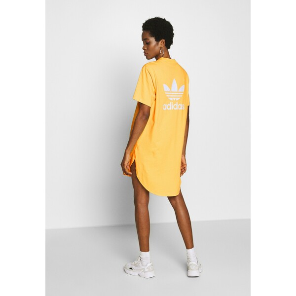 adidas Originals ADICOLOR TREFOIL DRESS Sukienka z dżerseju core yellow/white AD121C059
