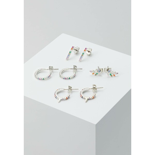 Pieces PCFAB HOOP EARRINGS 4 PACK Kolczyki silver-coloured/multi PE351H0WV