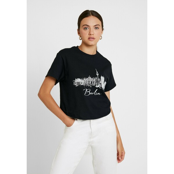 Miss Selfridge BERLIN TEE T-shirt z nadrukiem black MF921D0EF
