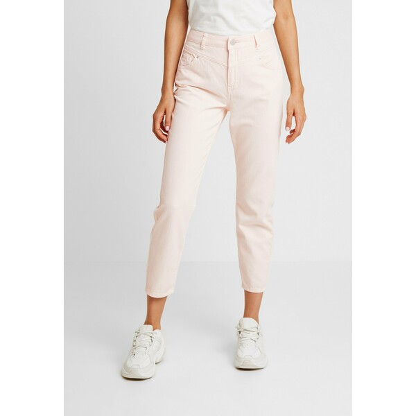 Miss Selfridge WAIST SEAM MOM Jeansy Relaxed Fit pink MF921N039
