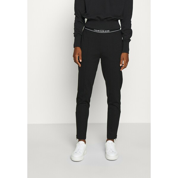 Calvin Klein Jeans LOGO ELASTIC MILANO TROUSER Spodnie materiałowe ck black C1821A03I