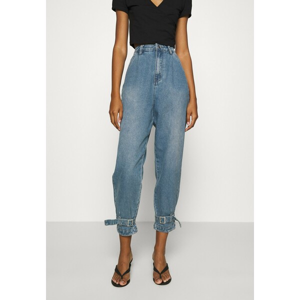 Missguided BUCKLE Jeansy Relaxed Fit blue M0Q21N07Z