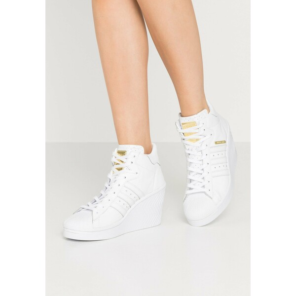 adidas Originals SUPERSTAR ELLURE Sneakersy wysokie footwear white/gold metallic/core black AD111A183