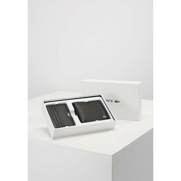 Lacoste BILLFOLD COIN BOX SET Portfel black LA252F00X-Q11