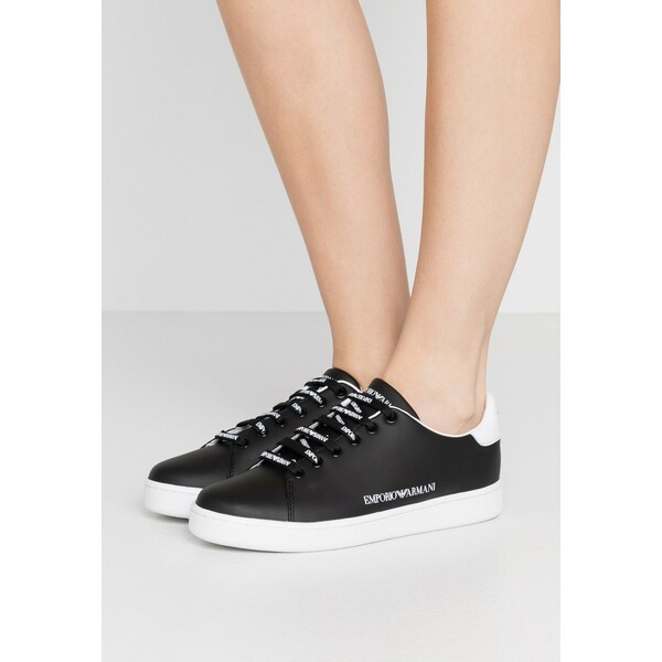 Emporio Armani Sneakersy niskie black/white EA811A02R