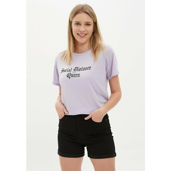 DeFacto T-shirt z nadrukiem purple DEZ21D085