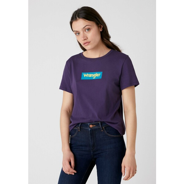 Wrangler T-shirt z nadrukiem purple velvet WR121D03M