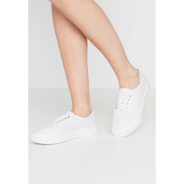 Rubi Shoes by Cotton On JAMIE LACE UP Sneakersy niskie white RUE11A02I
