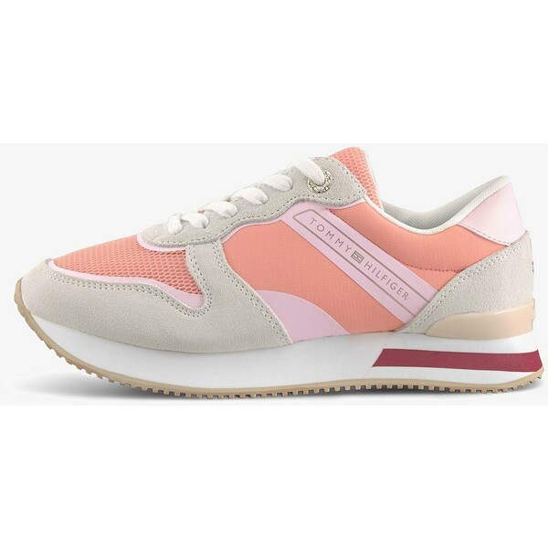 Tommy Hilfiger FEMININE ACTIVE CITY Sneakersy niskie apricot TO111A0E3