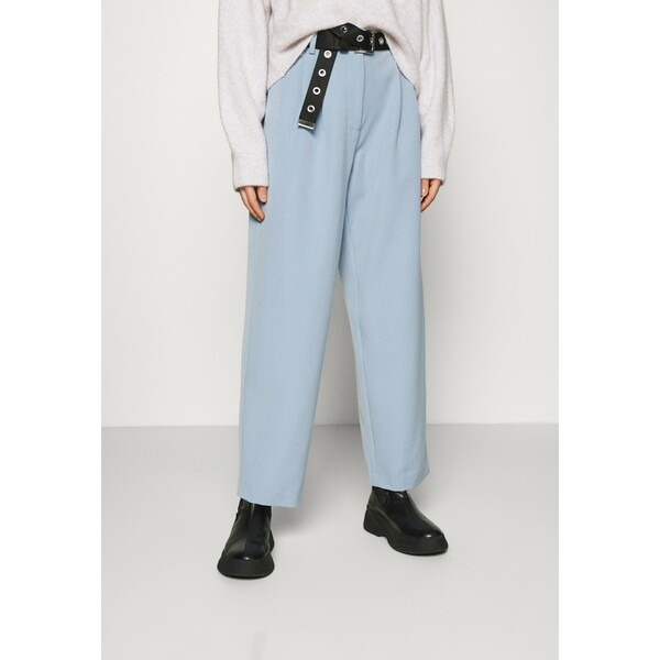 YASCORNFLOWER CROPPED PANT Spodnie materiałowe cornflower blue Y0121A09G