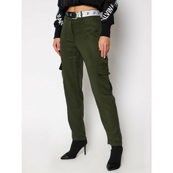Calvin Klein Jeans Spodnie materiałowe J20J214906 Zielony Regular Fit