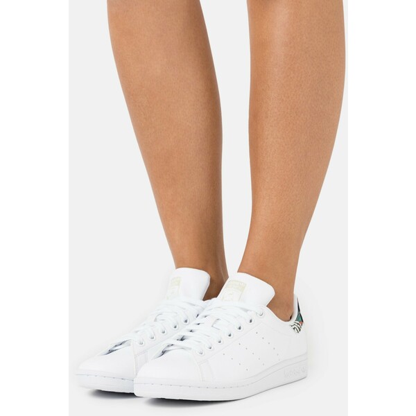 adidas Originals STAN SMITH Sneakersy niskie footwear white/cream white AD111A1DO
