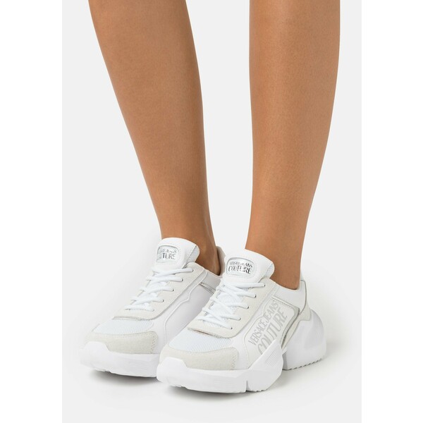 Versace Jeans Couture Sneakersy niskie white VEI11A03U