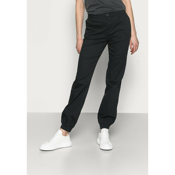 ONLY Tall ONLMADEA TIGER LIFE PANT Spodnie materiałowe black ON321A17C