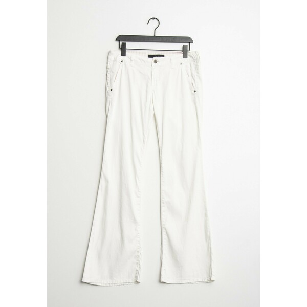Calvin Klein Jeans Spodnie materiałowe white ZIR008ZMP