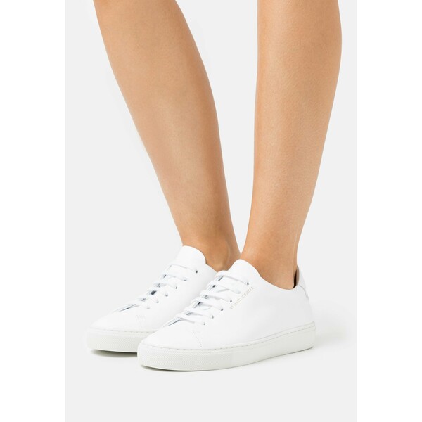 By Malene Birger EXCLUSIVE SANDIE Sneakersy niskie white/gold BY111A016