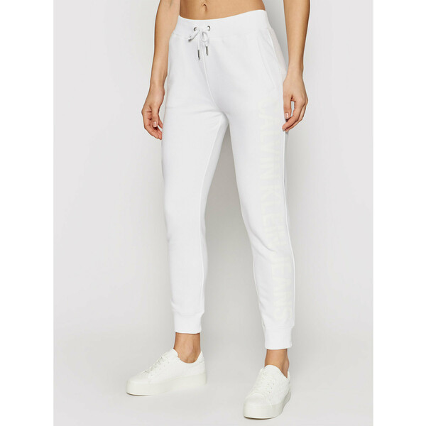 Calvin Klein Jeans Spodnie dresowe J20J215551 Biały Regular Fit