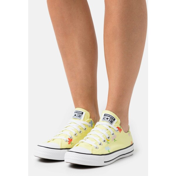 Converse CHUCK TAYLOR ALL STAR GARDEN PARTY PRINT Sneakersy niskie light zitron/black/white CO411A1FV