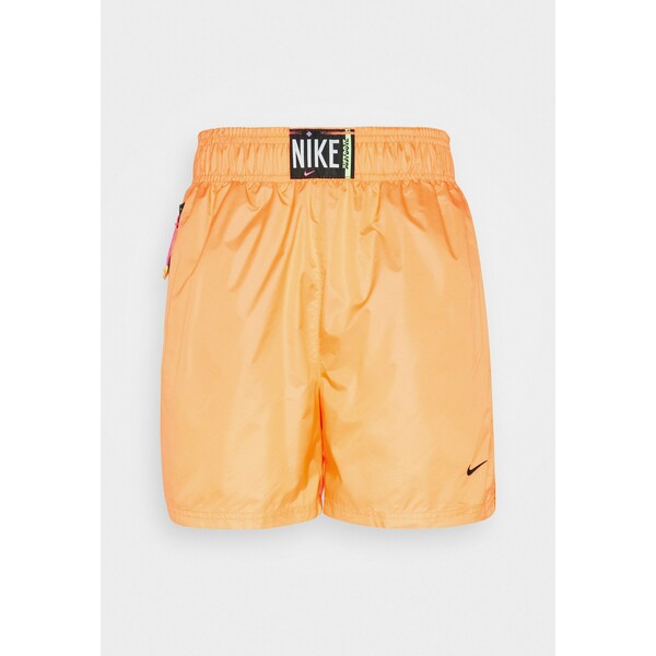 Nike Sportswear Szorty atomic orange/black NI121S03L