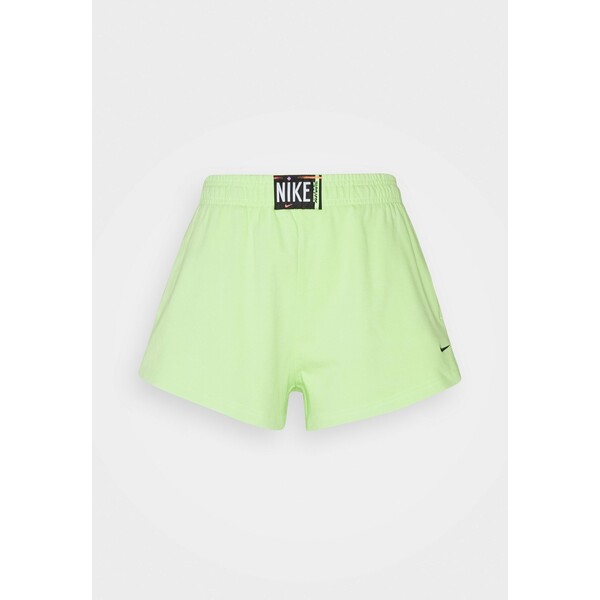 Nike Sportswear WASH Szorty ghost green/black NI121S03C-M11