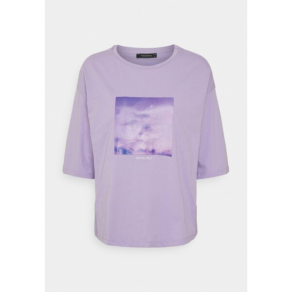 Trendyol T-shirt z nadrukiem purple TRU21D05S