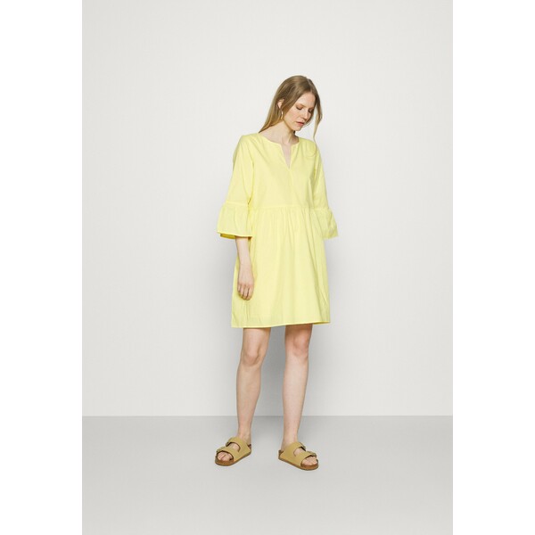 edc by Esprit DRESS Sukienka letnia light yellow ED121C0UJ