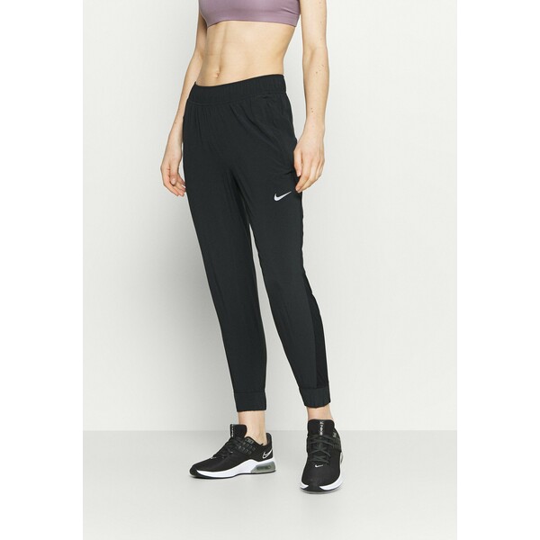 Nike Performance PANT COOL Spodnie treningowe black/reflective silver N1241E1BC
