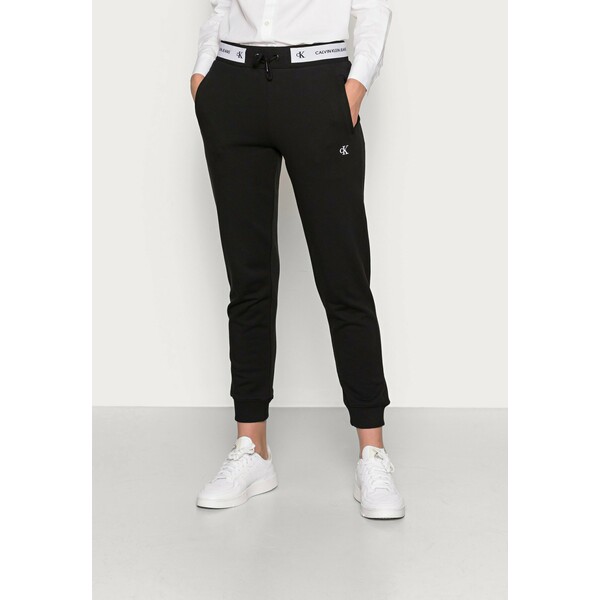 Calvin Klein Jeans TRACK PANT Spodnie treningowe black C1821A04D