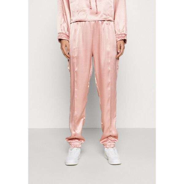 WAL G. HANI Spodnie materiałowe pink WG021A01A