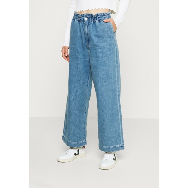Monki Jeansy Relaxed Fit blue medium MOQ21N01N