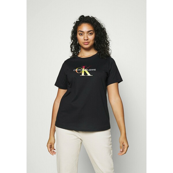 Calvin Klein Jeans Plus PLUS SATIN BONDED MONOGRAM TEE T-shirt z nadrukiem gradient black C2Q21D00J
