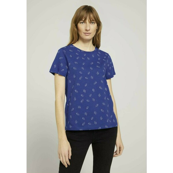 TOM TAILOR T-shirt z nadrukiem blue white leaves design TO221D18E