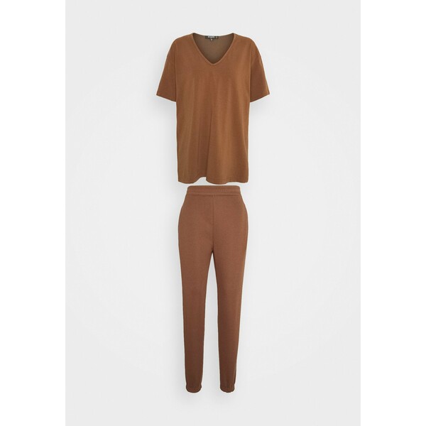 Missguided Tall COORD V NECK SHIRT JOGGER SET T-shirt basic toffee MIG21A06S