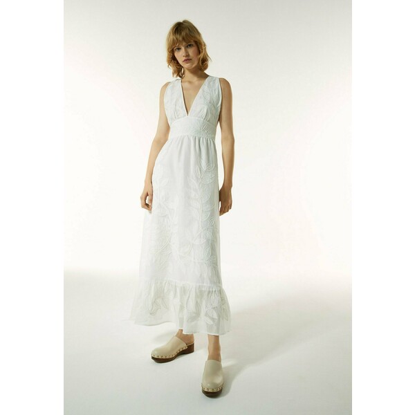 Uterqüe Długa sukienka white UT421C067