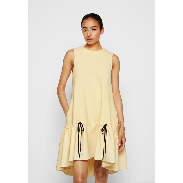 Victoria Victoria Beckham FLOUNCE HEM SHIFT DRESS Sukienka koktajlowa butter yellow VIT21C01Y