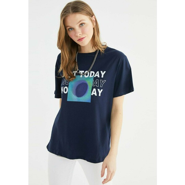 Trendyol T-shirt z nadrukiem navy blue TRU21D0EZ