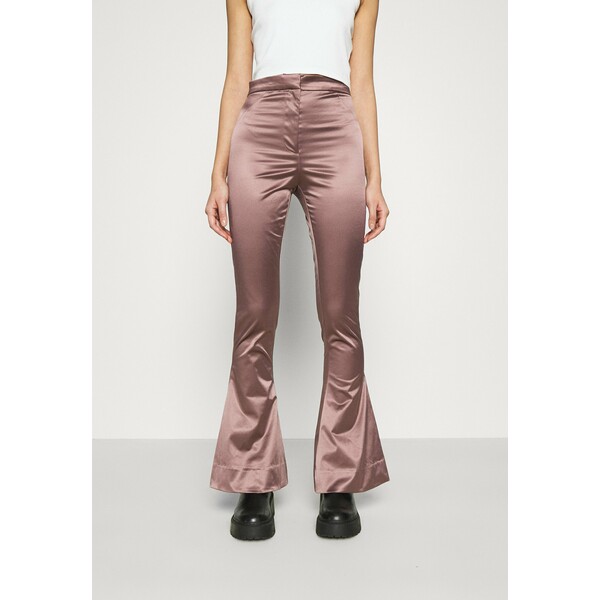 Weekday ALECIO FLARE TROUSER Spodnie materiałowe dusty pink WEB21A04F