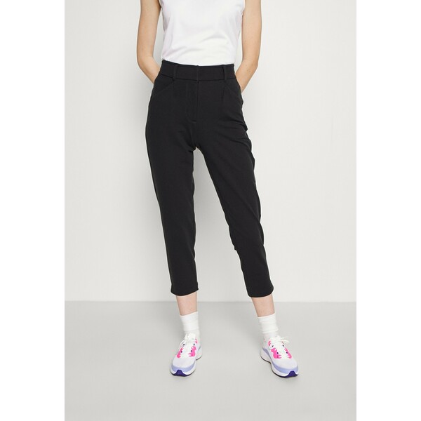 Nike Golf THERMA FIT REPEL ACE SLIM PANT Spodnie materiałowe black NI441E00X
