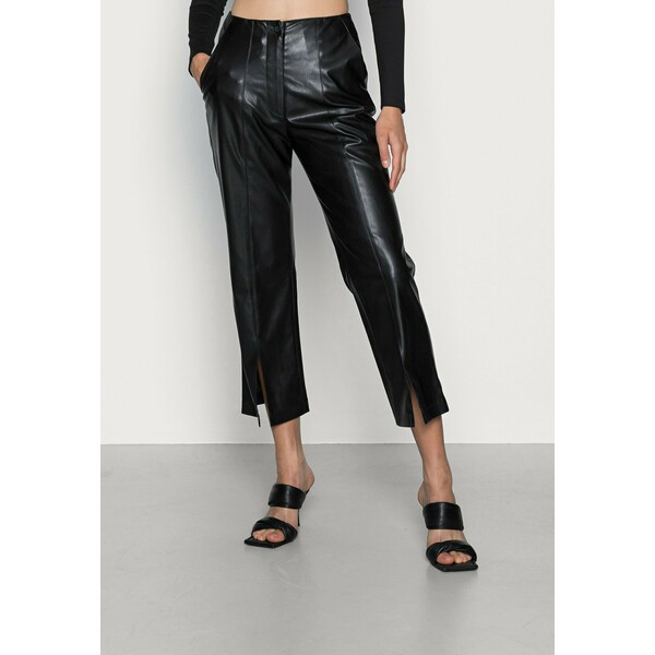 Calvin Klein Jeans PANT Spodnie materiałowe black C1821A04M