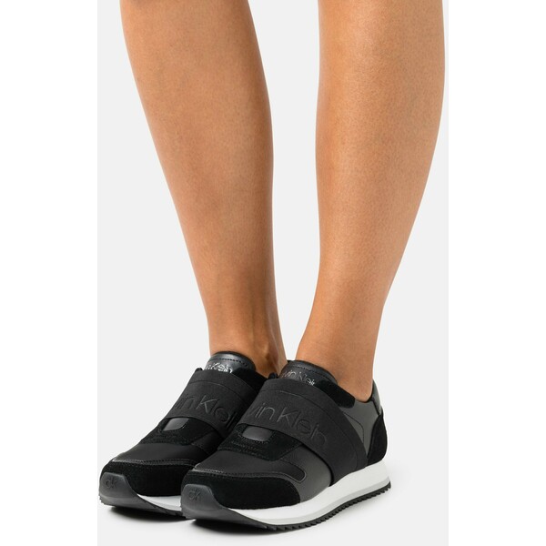 Calvin Klein ELASTIC RUNNER Sneakersy niskie black 6CA11A04N