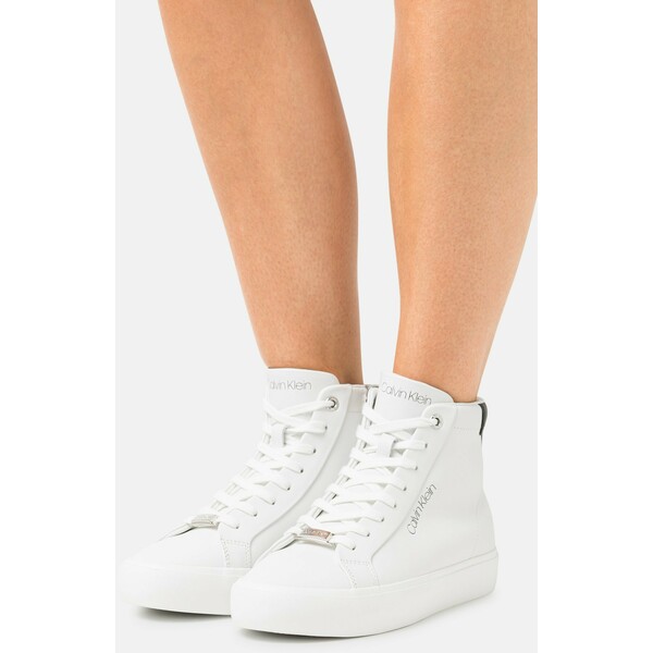 Calvin Klein TOP Sneakersy wysokie white/black 6CA11A04U