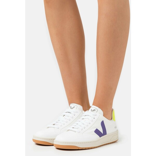 Veja VEGAN V-12 Sneakersy niskie white/purple/jaune fluo VJ211A01P