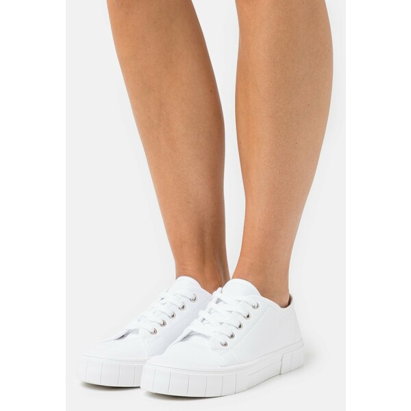 Rubi Shoes by Cotton On VEGAN PEGGY LACE UP Sneakersy niskie white RUE11A058