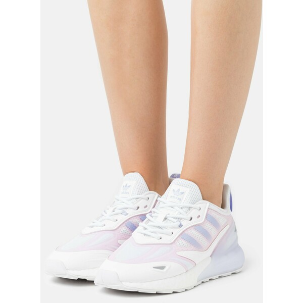 adidas Originals ZX 2K BOOST 2.0 Sneakersy niskie footwear white/violet tone/clear pink AD111A1LU