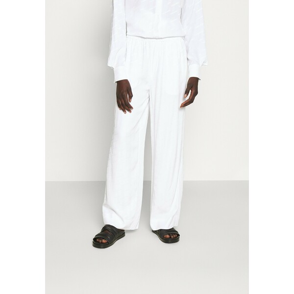 Holzweiler NUKA TROUSER Spodnie materiałowe white HO021A01V